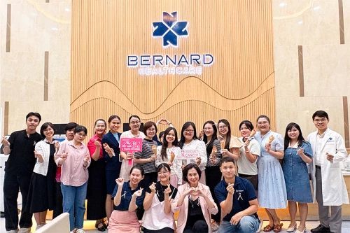 Bernard Healthcare hưởng ứng Tháng Nơ Hồng, tiếp thêm sức mạnh cho bệnh nhân ung thư vú